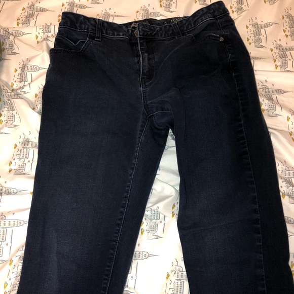 Vera Wang Skinny Jeans - Picture 1 of 4